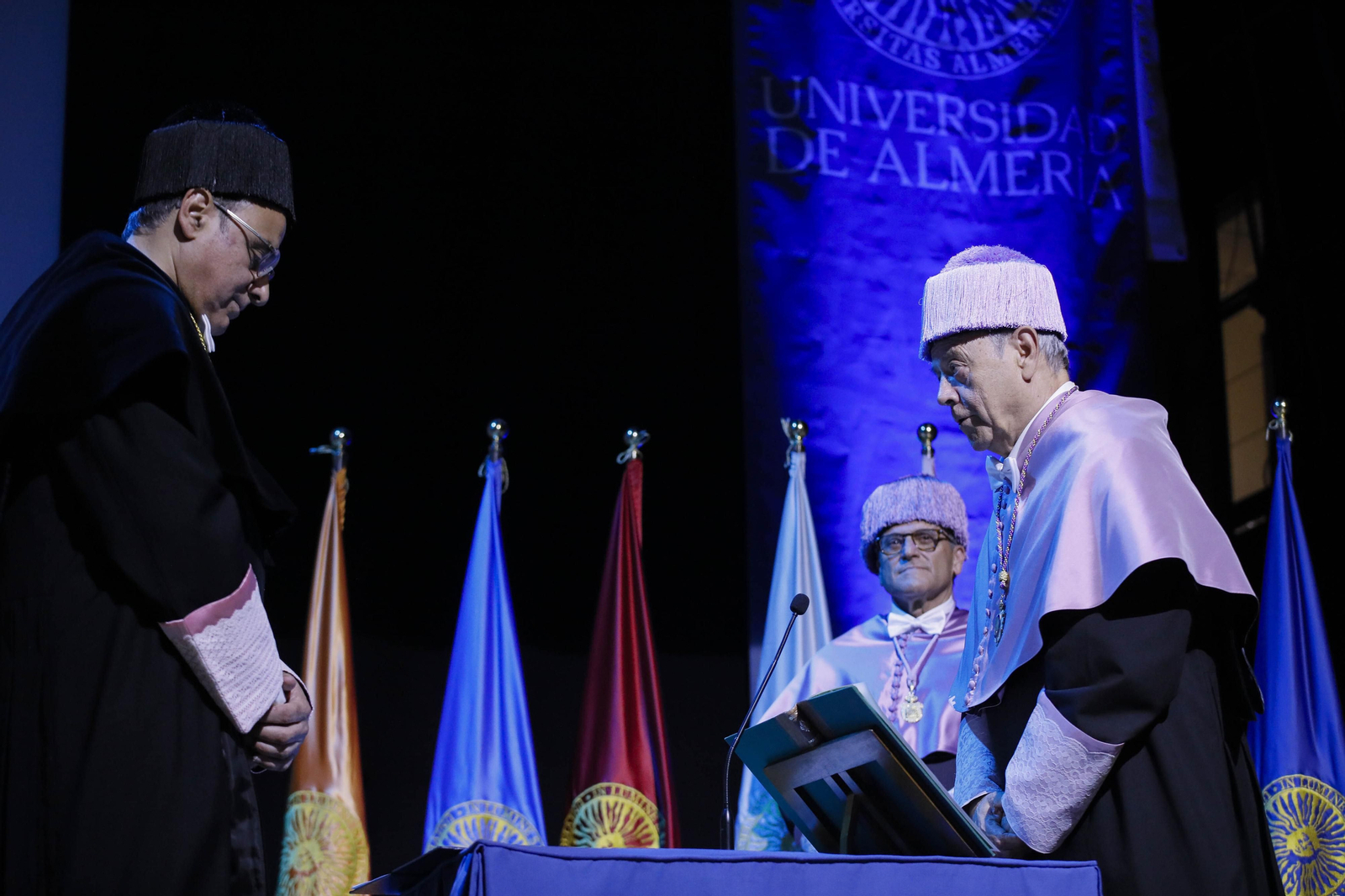 El doctor José María Peiró Silla es investido Doctor Honoris Causa por la UAL, en imágenes