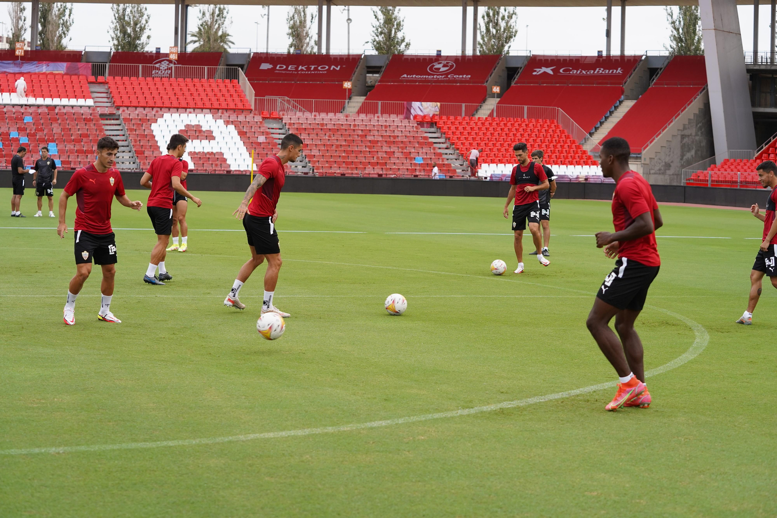 Fotogalería del entrenamiento del Almería, jueves 19