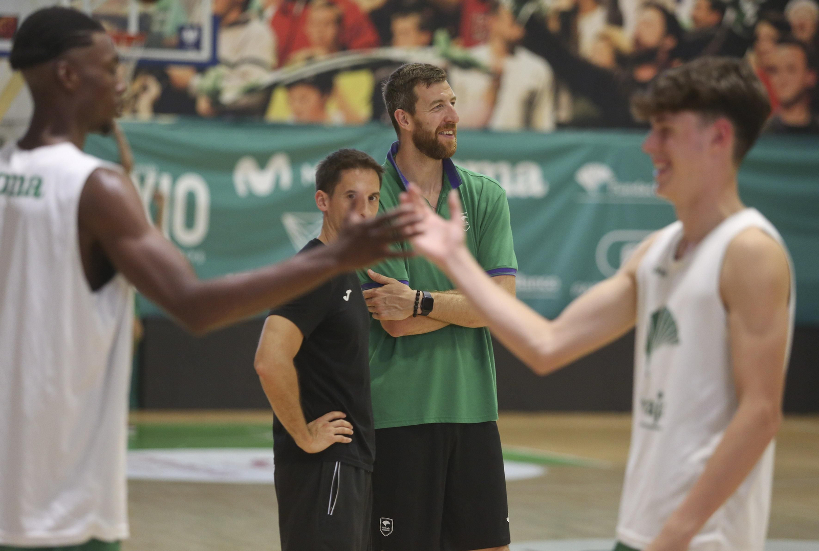 Las fotos de los jóvenes del Unicaja en Los Guindos