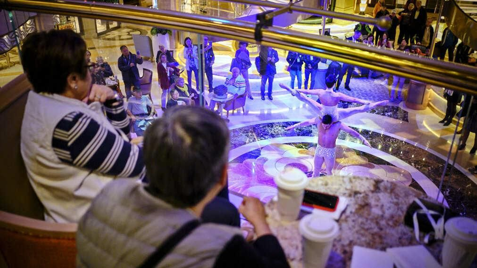 Interior del buque Sky Princess