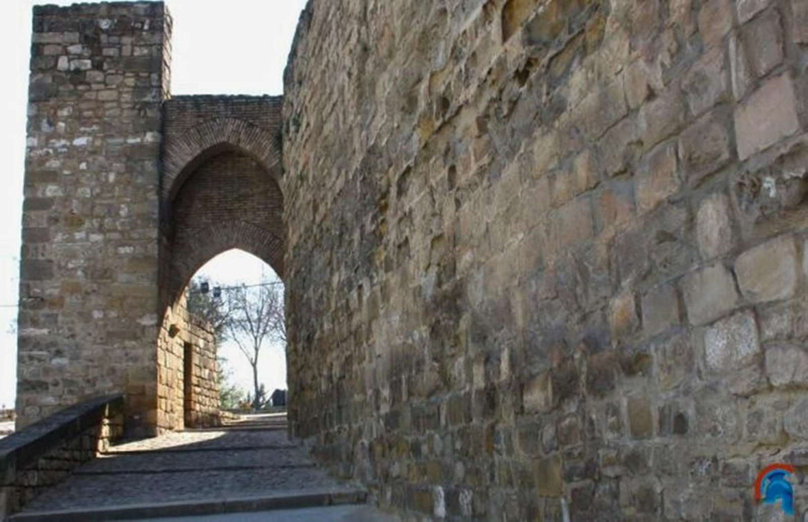 Las diferentes puertas de la muralla ubetense dan lugar a un precioso paseo con inicio en la Redonda de Miradores.