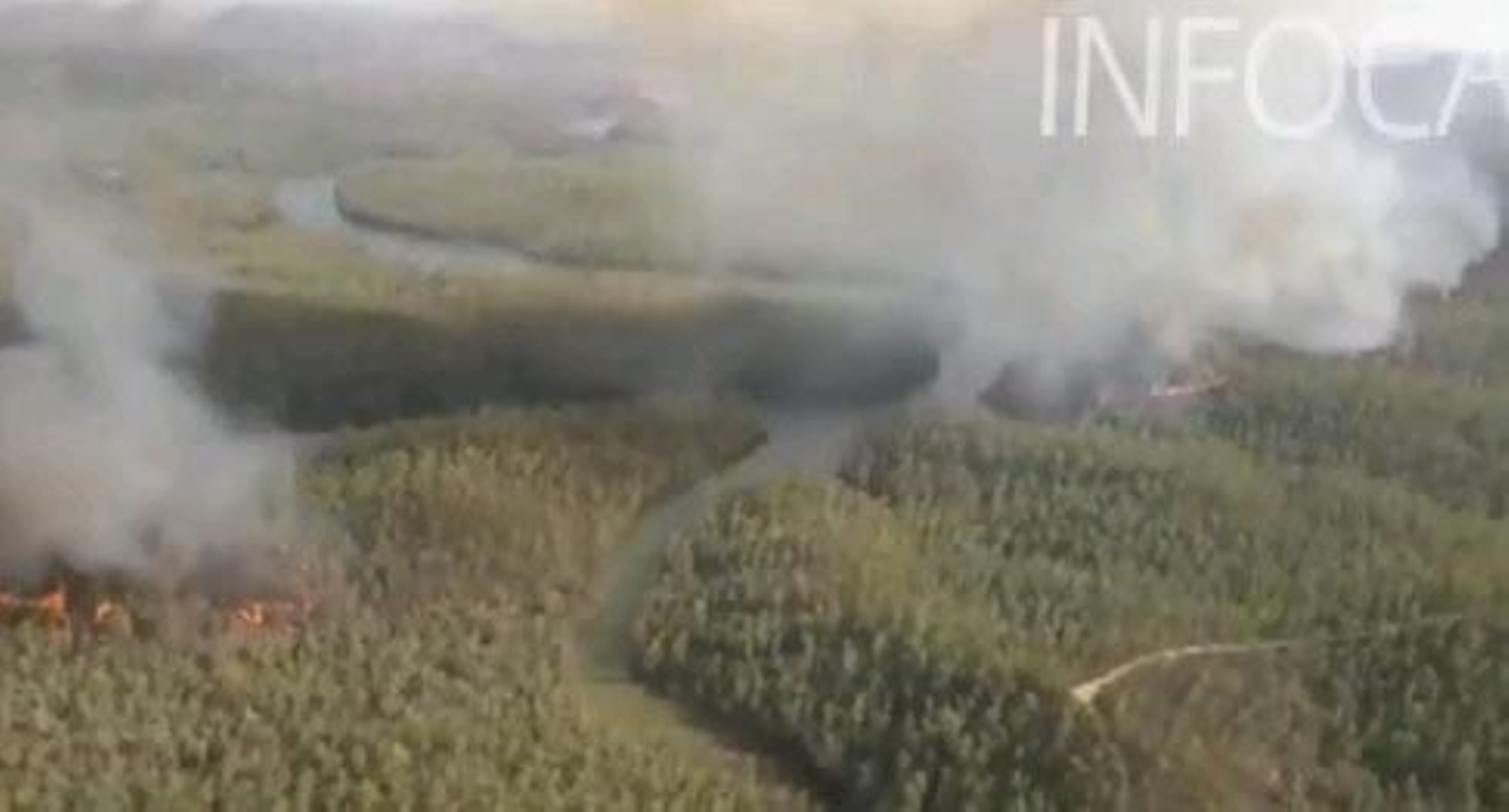 Fuego en 'La Zarza' en Calañas.