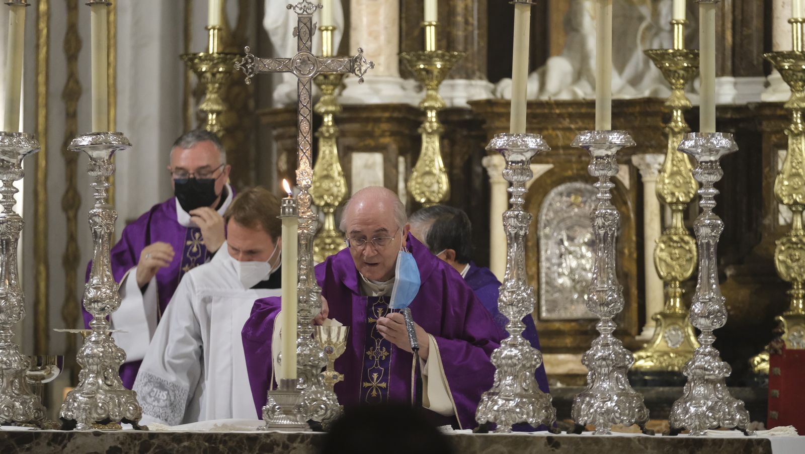 Fotogalería segundo día de triduo a San José. Catedral de Almería.
