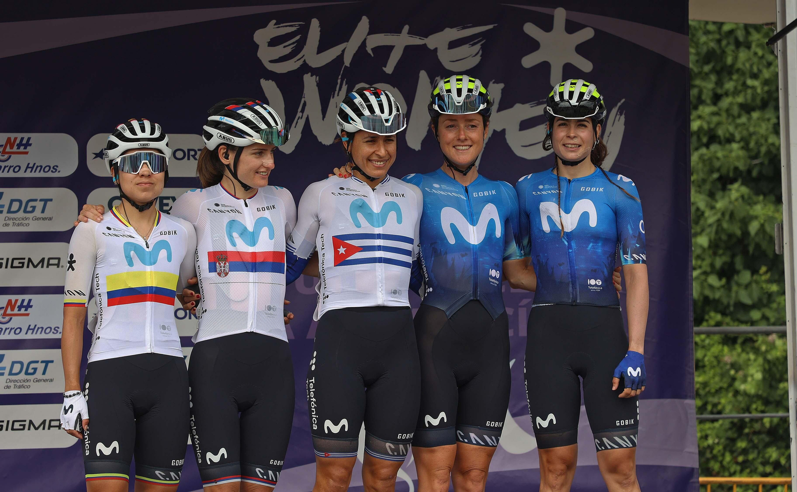 Fotos de la salida de la III Vuelta Ciclista femenina a Andalucía desde Castellar
