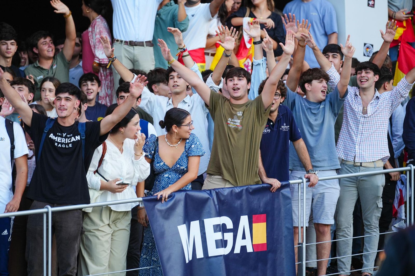 Vito Quiles en la Universidad Pablo de Olavide de Sevilla: fotos de las concetraciones a favor y en contra