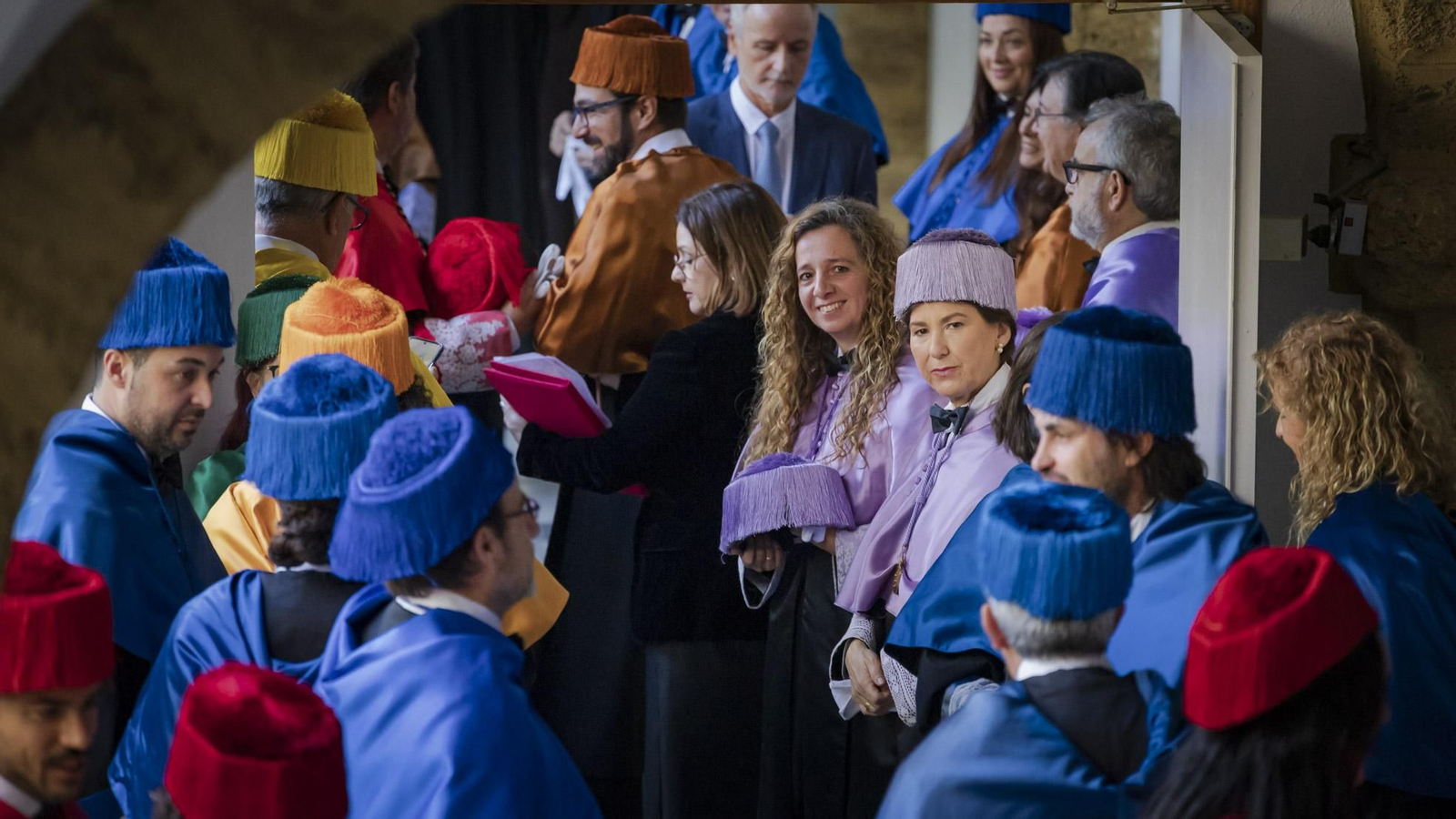 Las mejores imágenes del acto de investidura de doctorados por la UCA