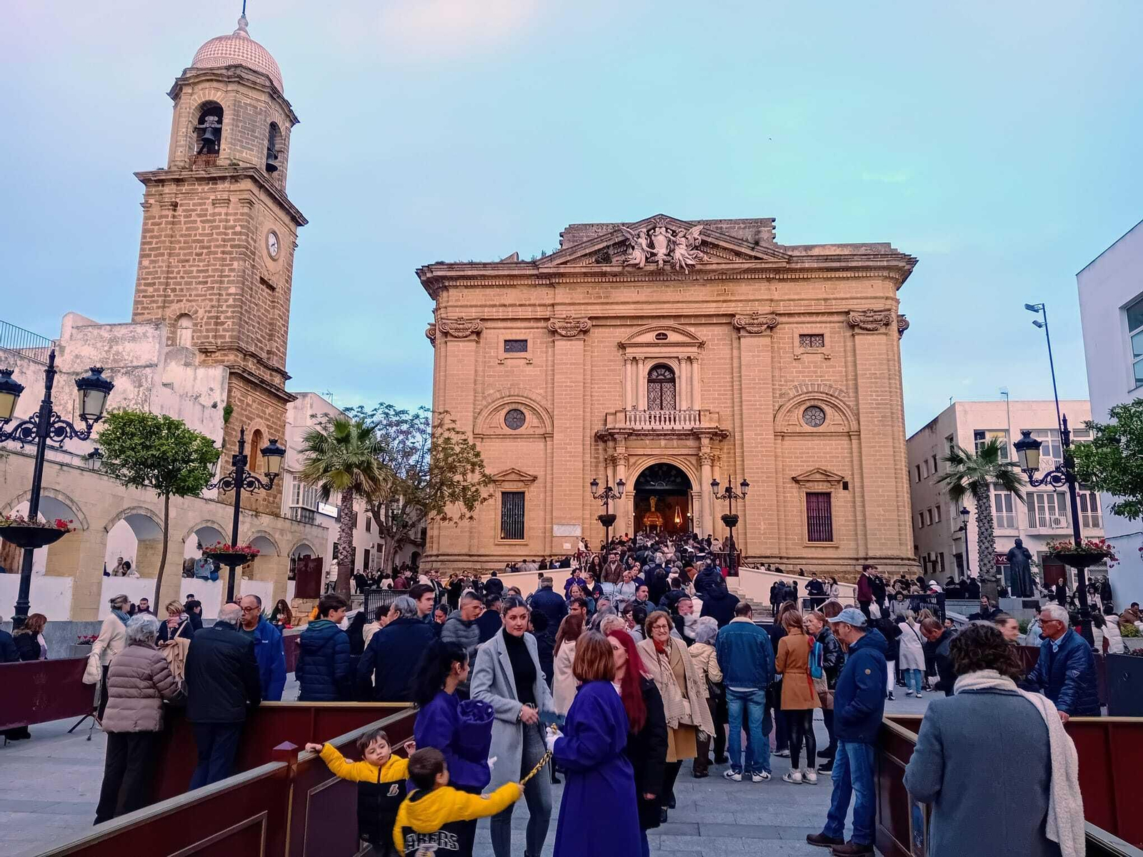 Las imágenes del Miércoles Santo en Chiclana: Medinaceli