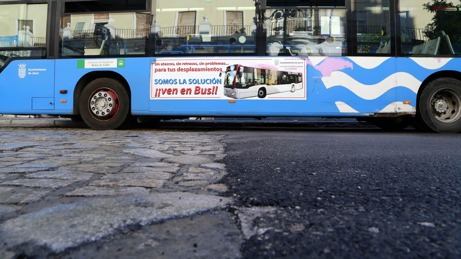 La plaza Esteve recupera la normalidad y a los autobuses