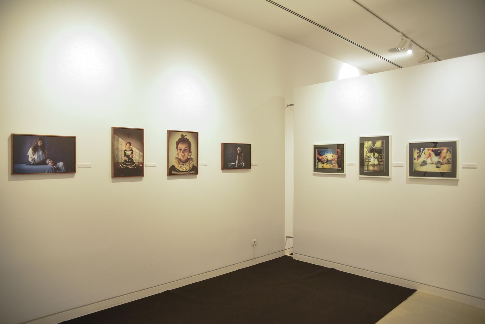 Fotos de la exposición colectiva de fotografías de Afal en La Línea