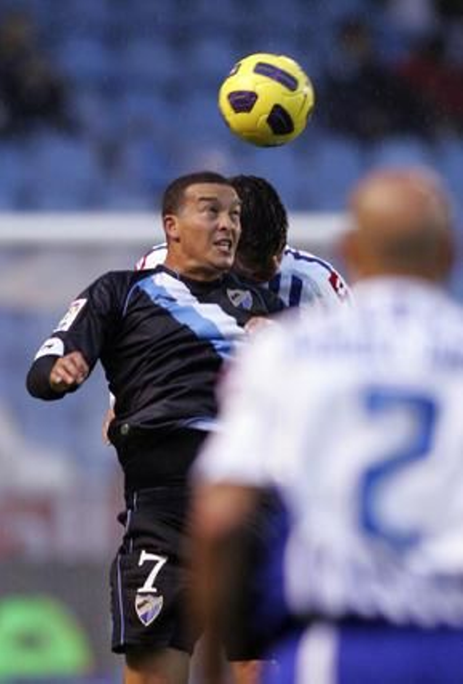El Málaga se lleva un castigo severo de Riazor (3-0). El equipo blanquiazul se fue al descanso con dos goles en contra y no pudo reconducir el partido en el segundo tiempo.