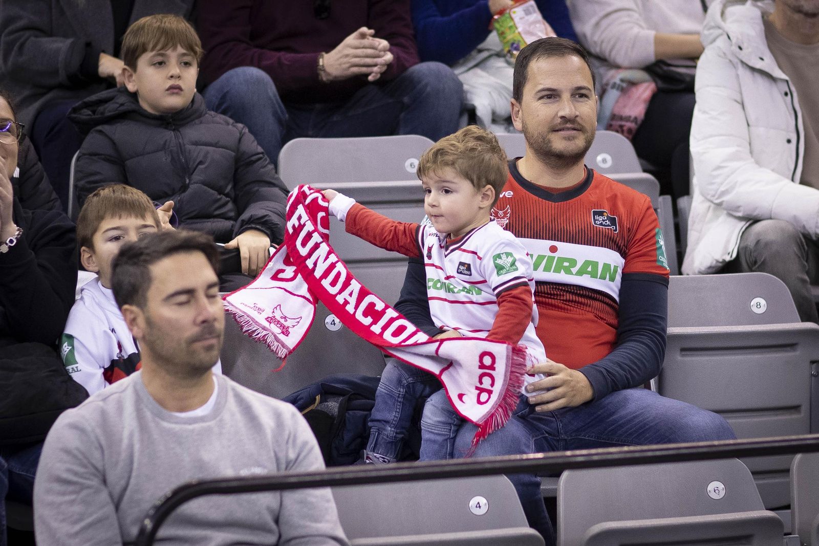 Encuéntrate en el Palacio de Deportes en el partido del Covirán Granada
