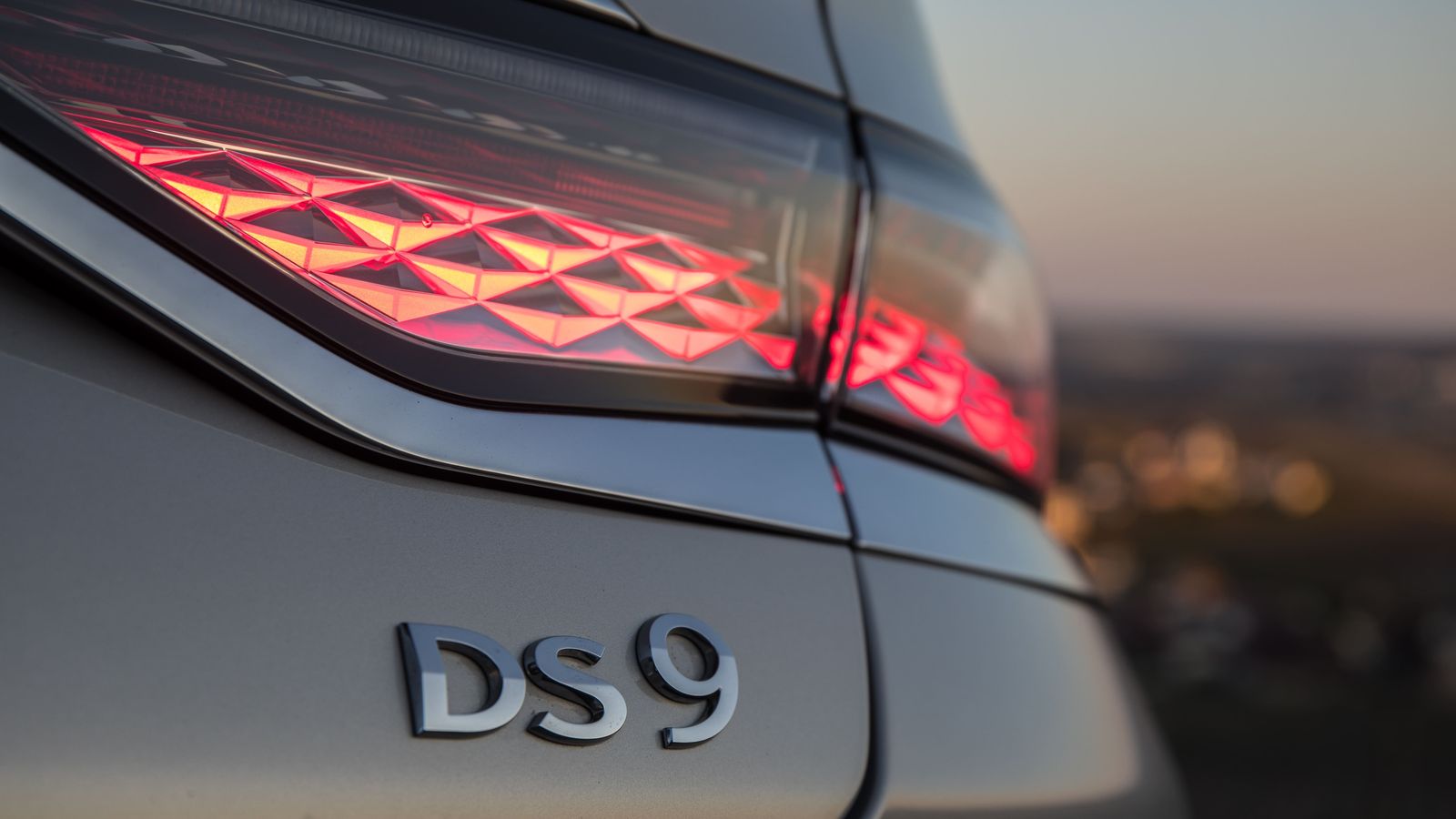 Los DS9 incorporan numerosos elementos tecnológicos con la pretensión de hacer más fácil y segura la conducción.