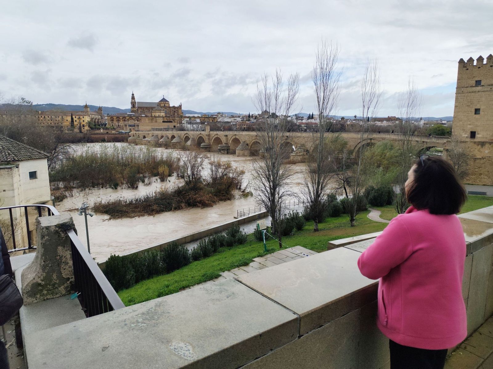 El cauce del río Guadalquivir a su paso por Córdoba tras la borrasca Kristin