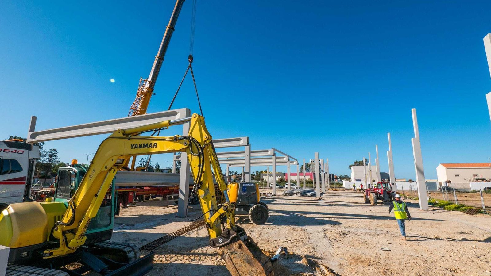 Obras para el nuevo Mercadona que abrirá en Janer, en San Fernando.