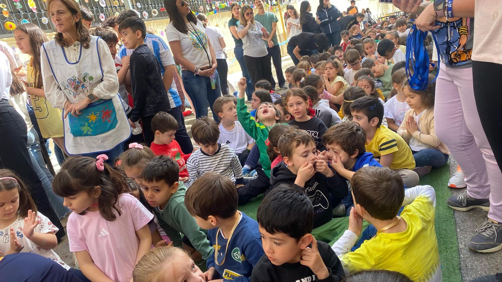 Una iniciativa para tener calles seguras libres de tráfico junto a los colegios en Jaén