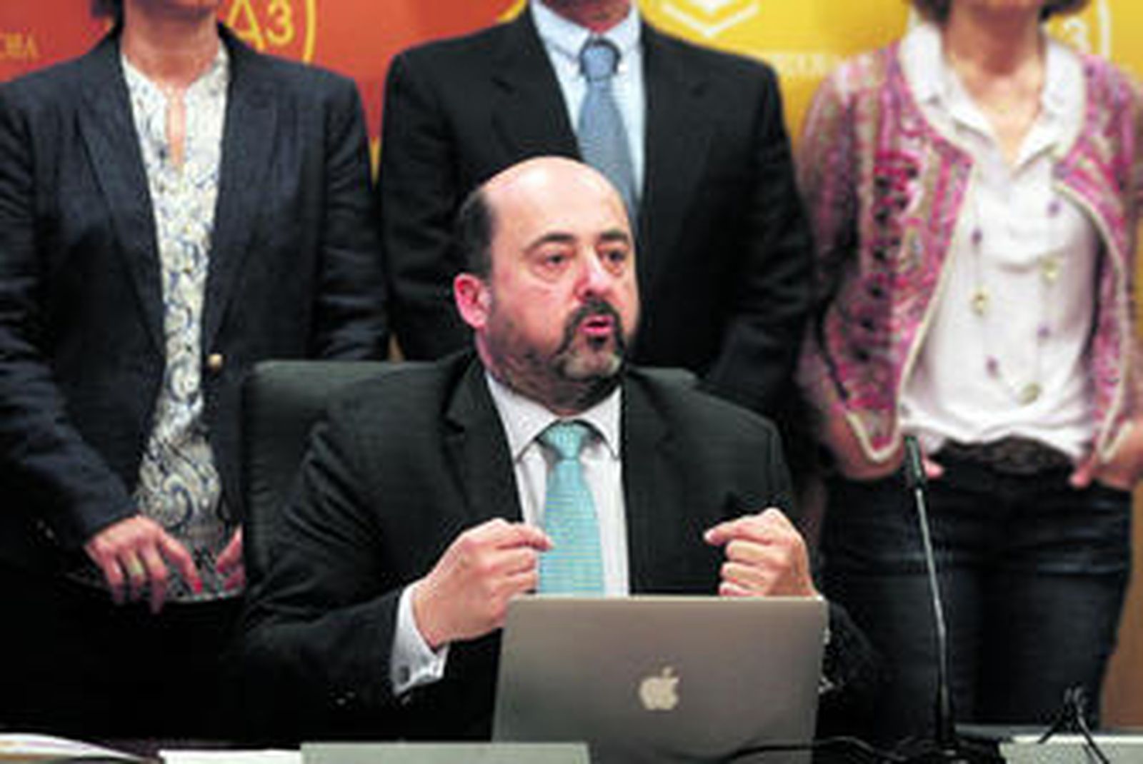 Ocho vicerrectores para iniciar "una nueva etapa"