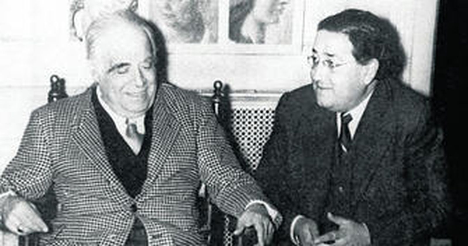 Eugenio d'Ors y Josep Janés (derecha), retratados a principios de los años 50.