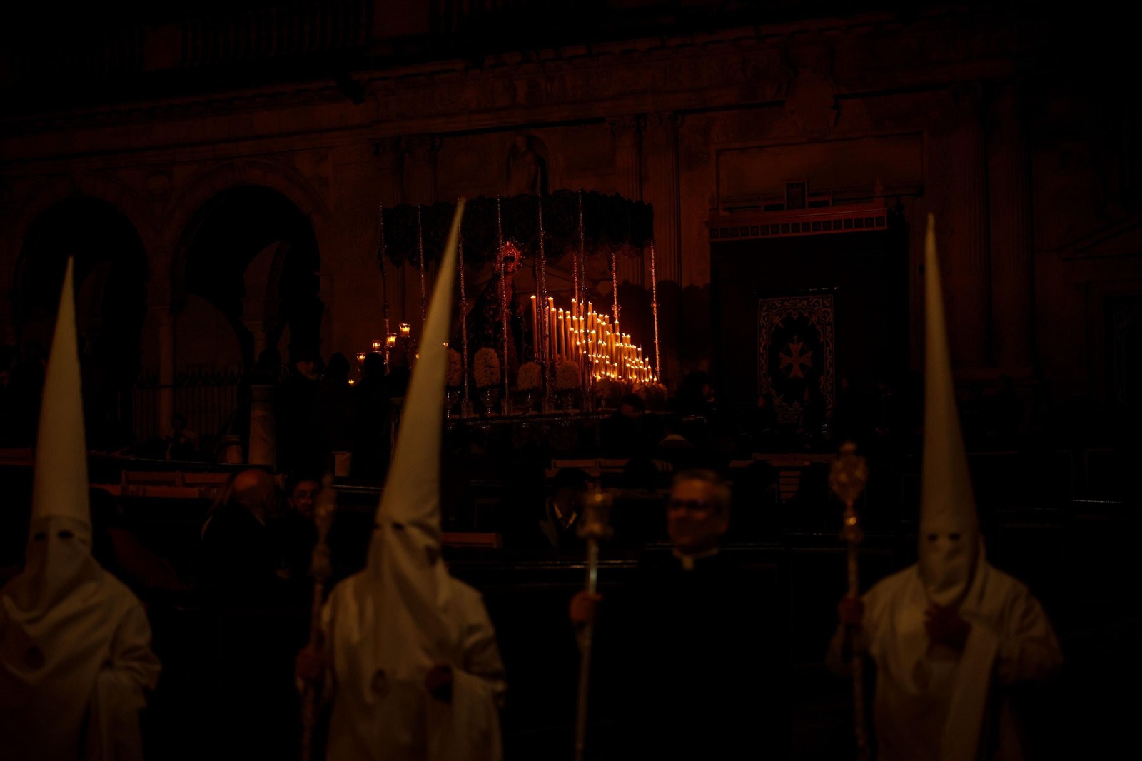 Madrugada del Viernes Santo en Jerez: imágenes de la Noche de Jesús