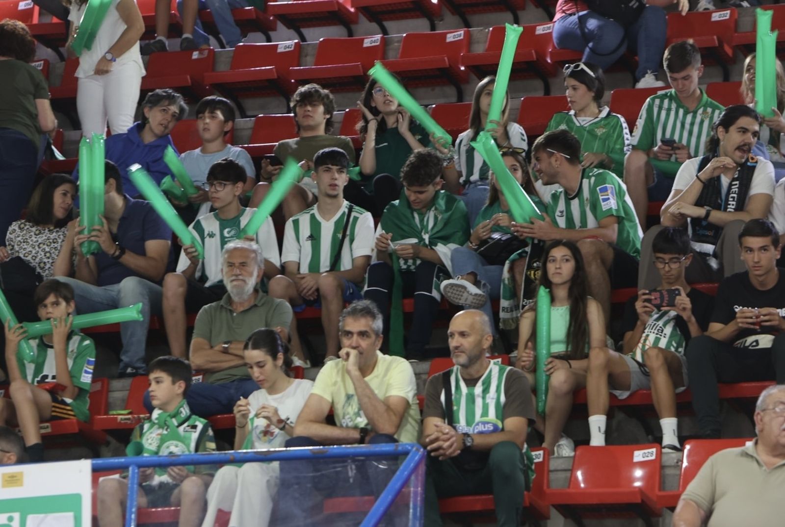 Búscate en el o Betis Granada de baloncesto