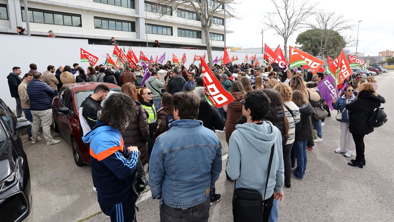 Concentracion de trabajadores de Majorel Jerez.