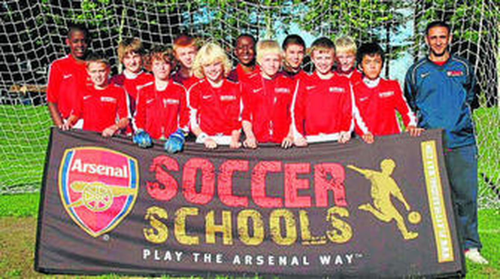 Varios niños, en un campus organizado por el Arsenal británico.