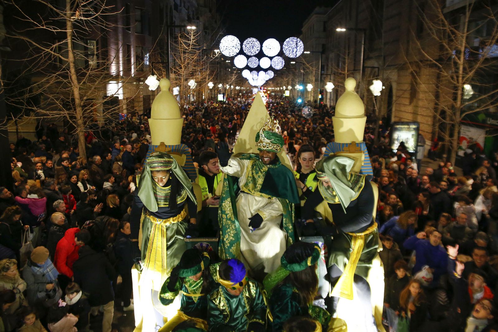 Todas las imágenes de la Cabalgata de Reyes de Granada