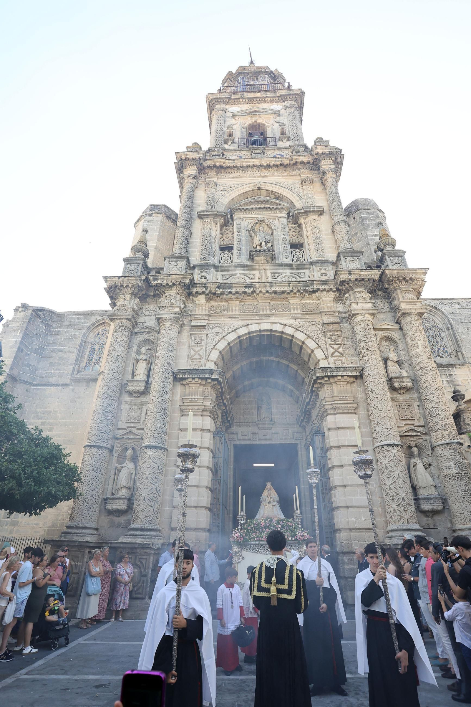 Salida del Corpus de Minerva de San Miguel en Jerez