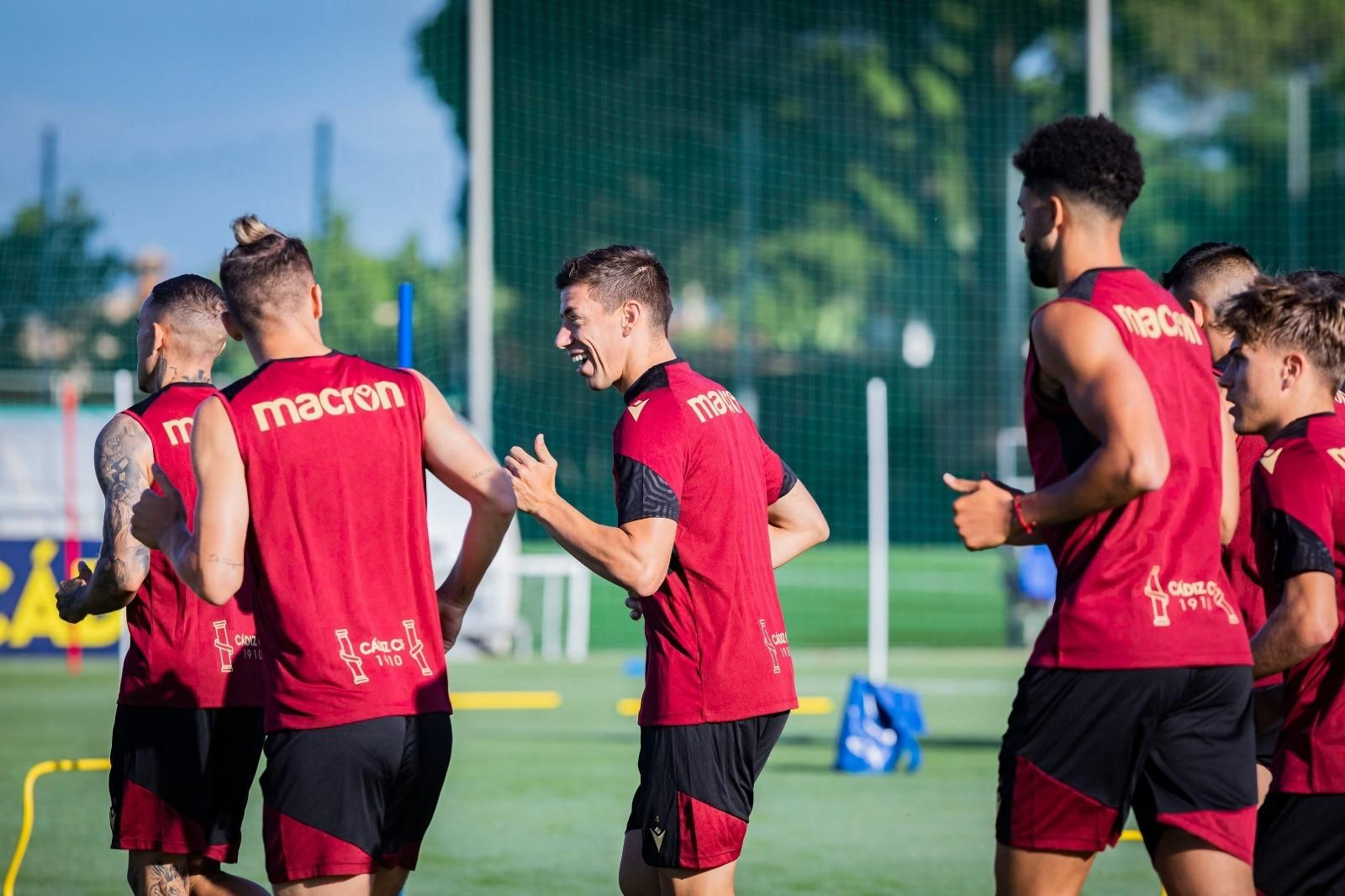 Las imágenes del primer entrenamiento del Cádiz CF en la temporada 2023/24