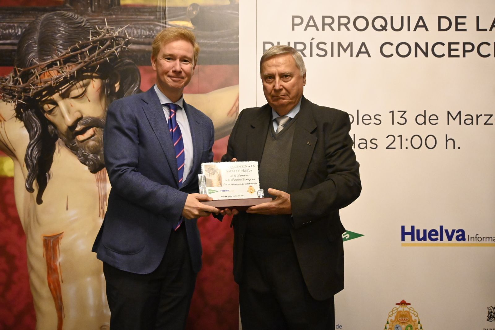 Acto de entrega de recuerdos por la XXX Exaltación a la Saeta de Huelva, en imágenes