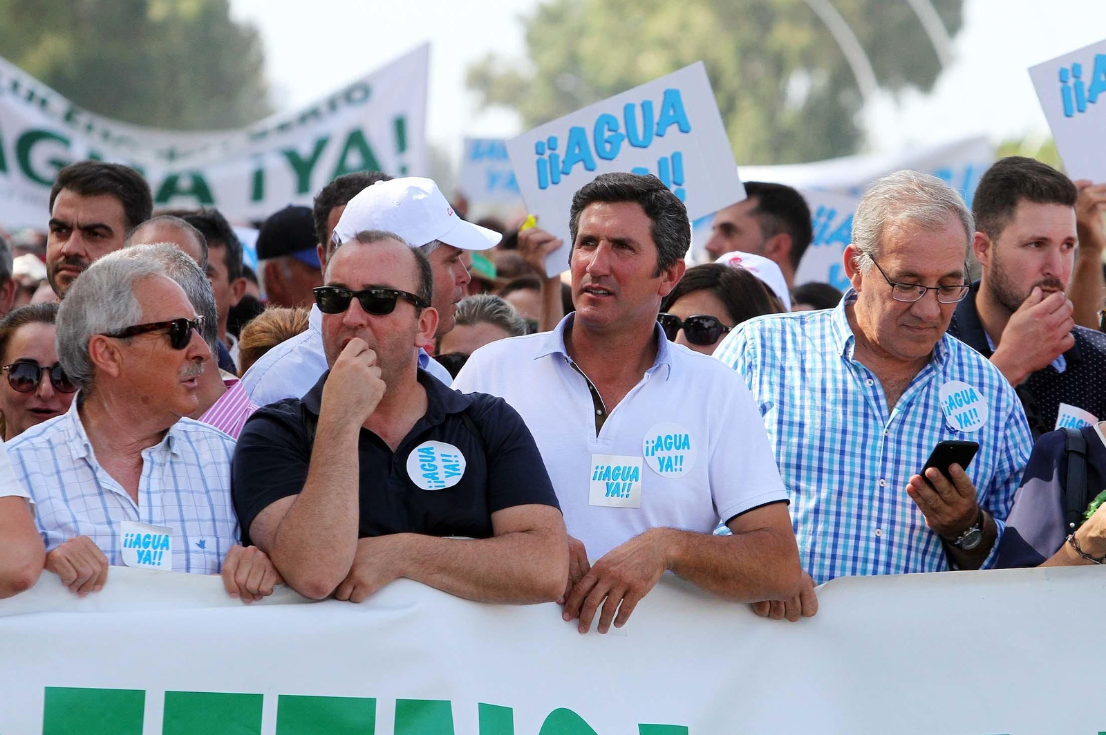 Imágenes de la manifestación para pedir agua y tierra para los regadíos del Condado.