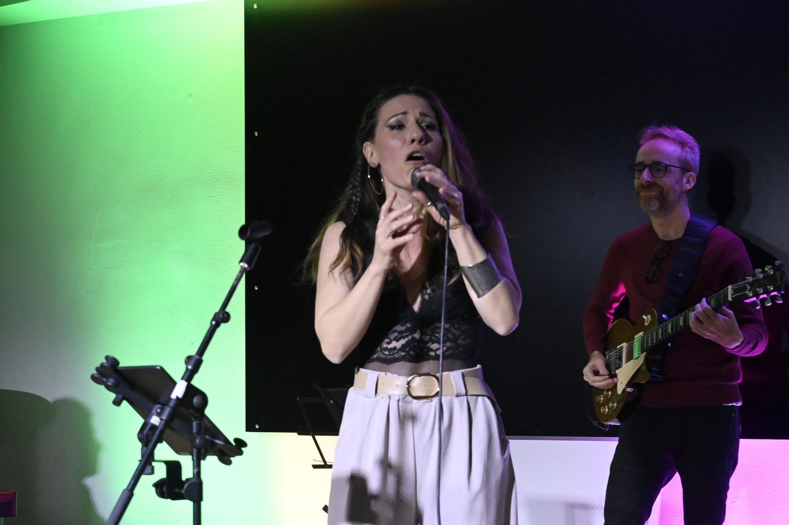 Actuación de Antonia Ferrá dentro del ciclo 'Música y otros ritmos' en imágenes