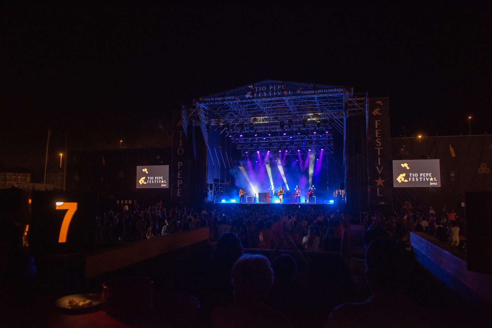 Imágenes de los conciertos de Marlon y Dvicio en Las Copas de Jerez