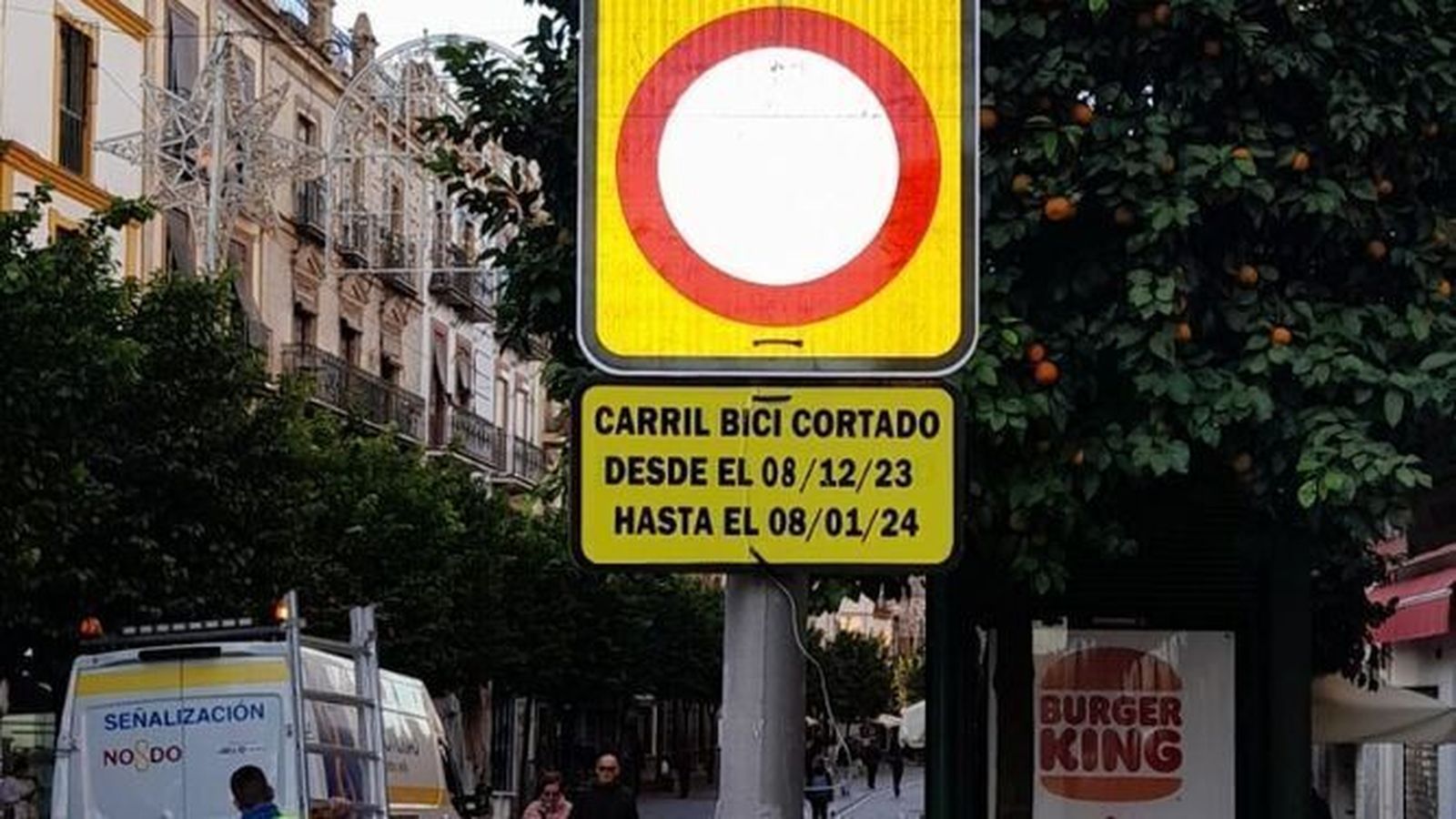 Señal de prohibición de paso por San Jacinto del 8 de diciembre al 8 de enero de 2024.