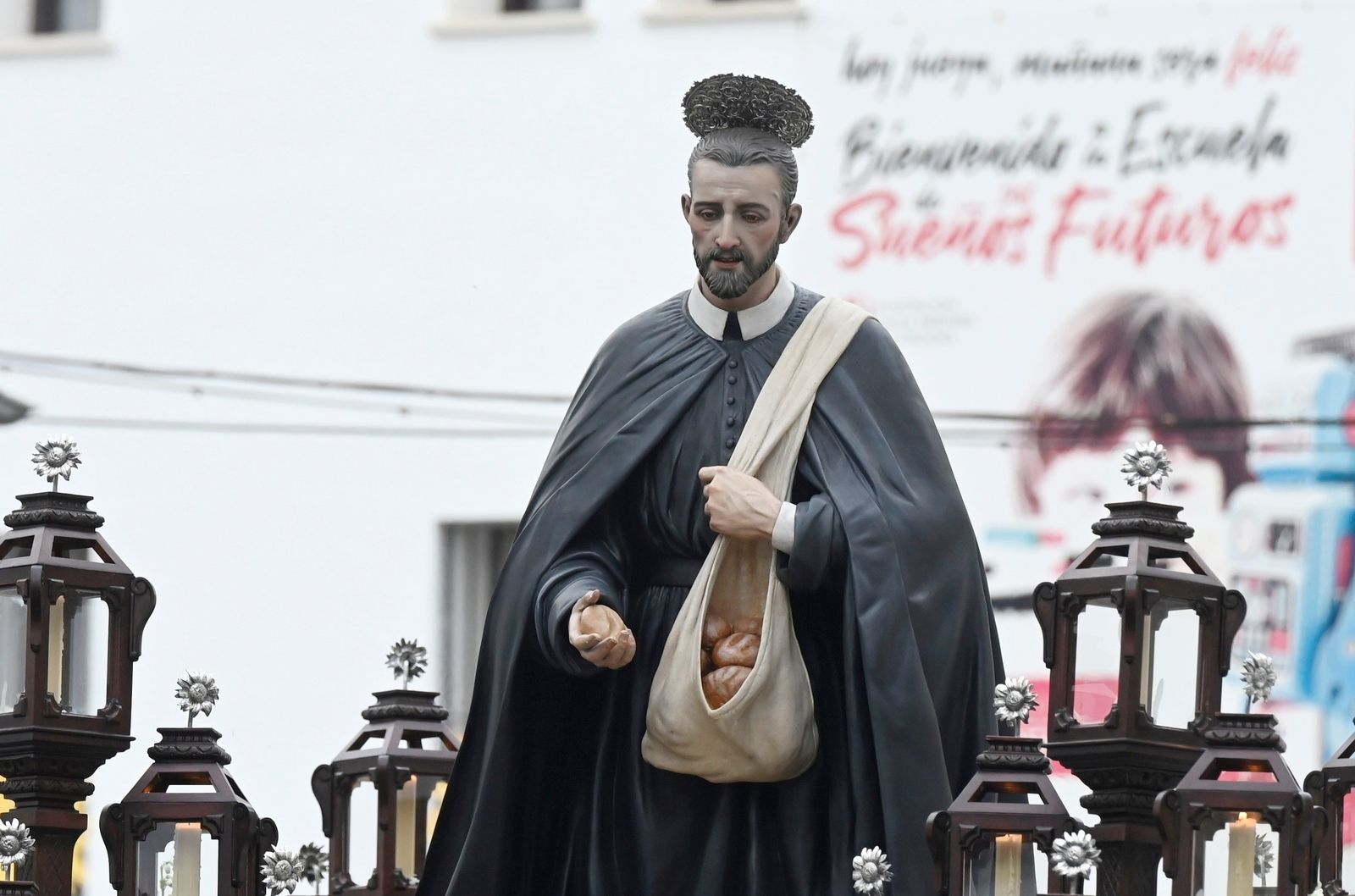 Las mejores imágenes de la procesión en Córdoba del Padre Cristóbal de Santa Catalina