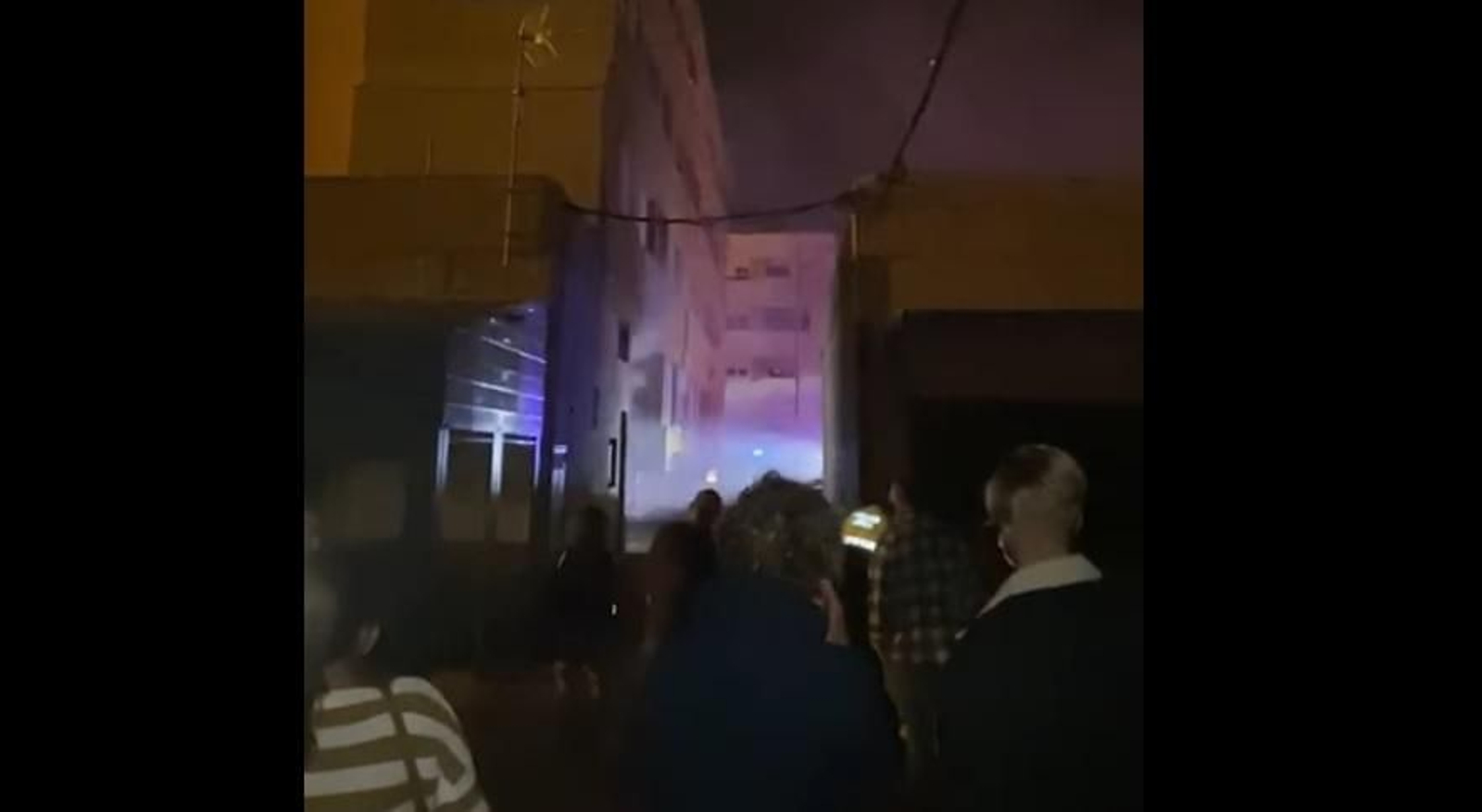 Incendio en un cuarto de contadores de Huerta del Rey en Tarifa