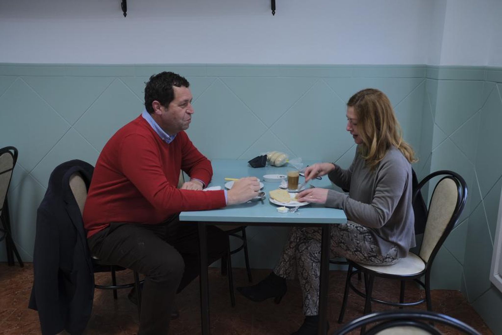 Las fotos de la tímida apertura de bares en Ronda