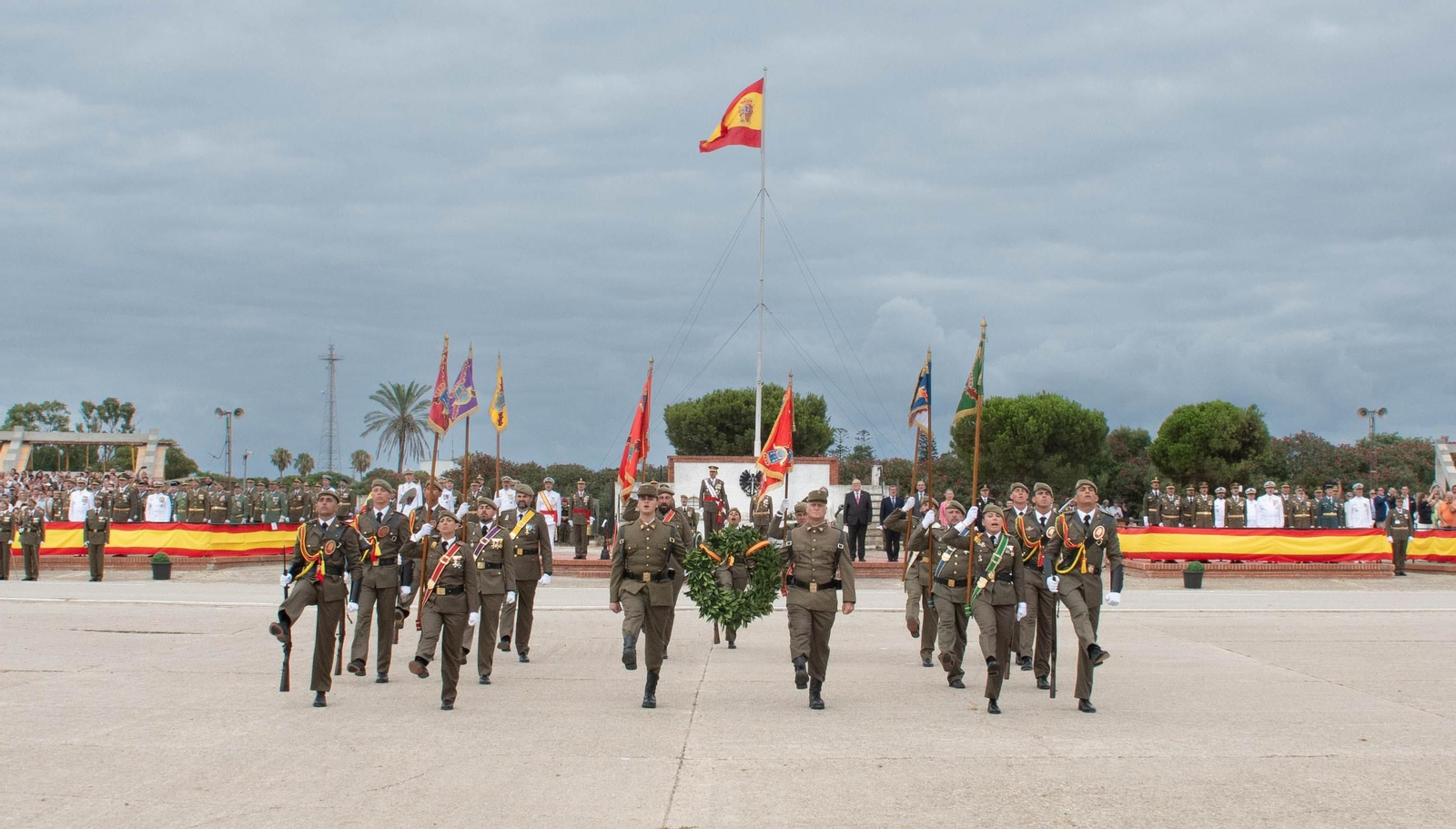 Imágenes de la jura de bandera del primer ciclo de 2025 en el Centro de Formación de Tropa 2 de San Fernando