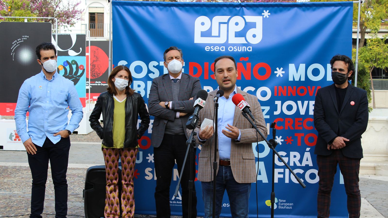 Inauguración de la exposición 'To be continued… Carteles que salvan vida'.