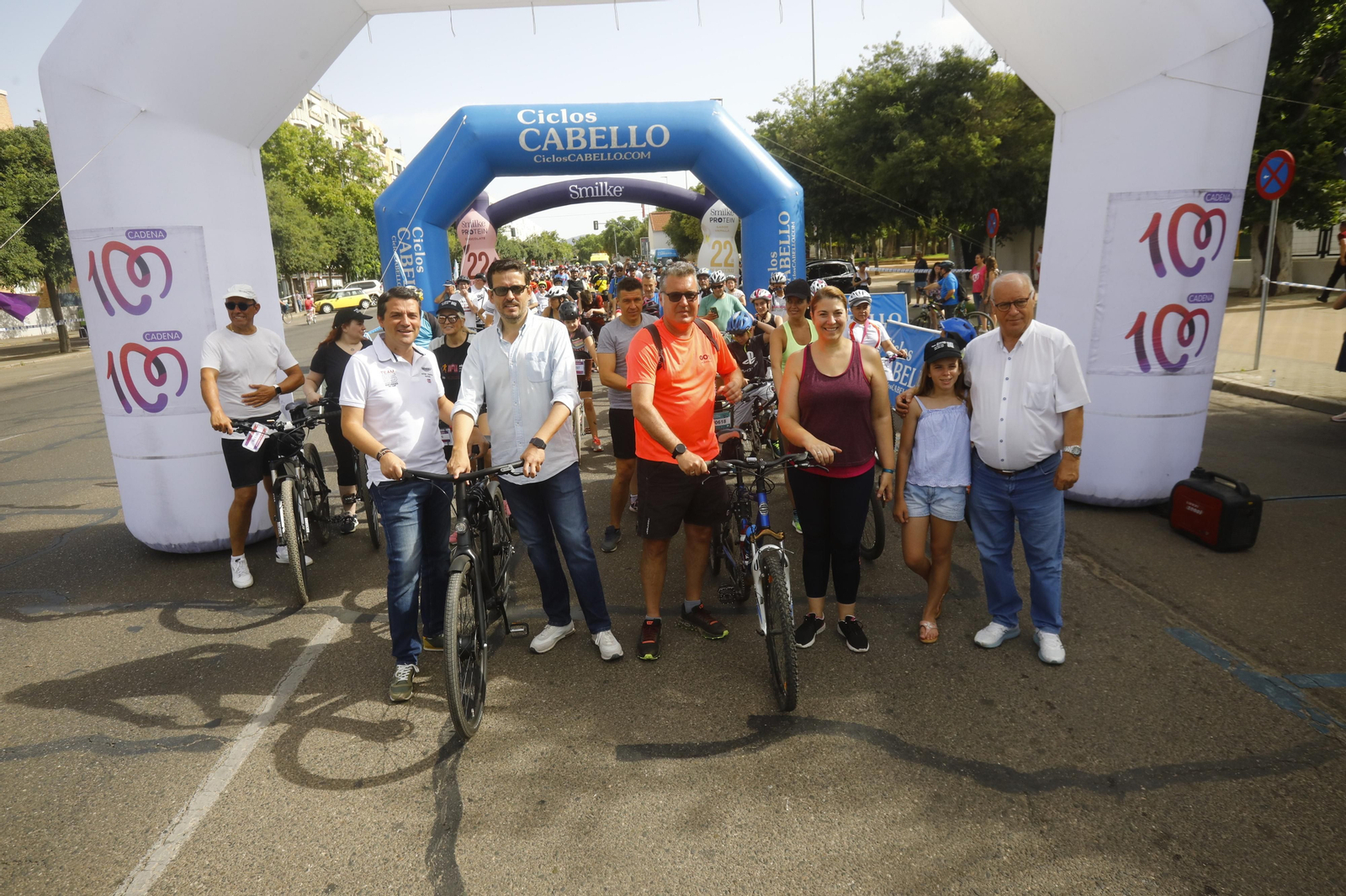 Marcha ciclista del Día de la Bicicleta en Córdoba, en imágenes