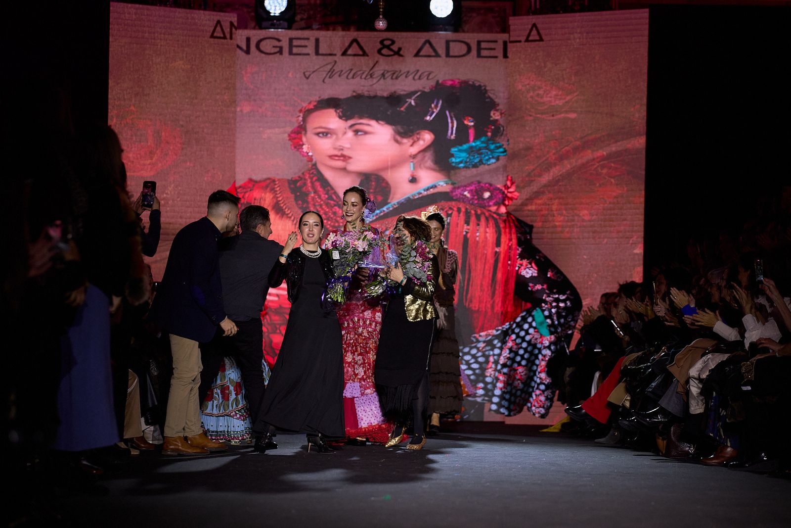 El desfile de Ángela & Adela en We Love Flamenco 2026, todas las fotos