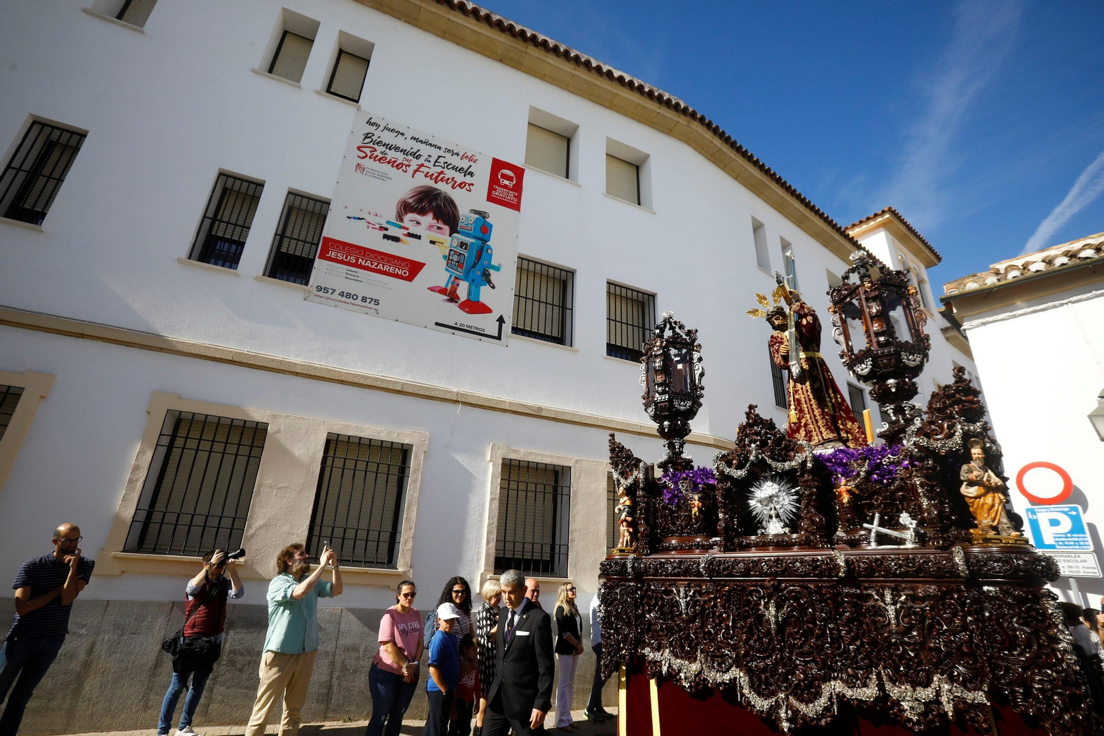 Jueves Santo en Córdoba: la procesión del Nazareno, en imágenes