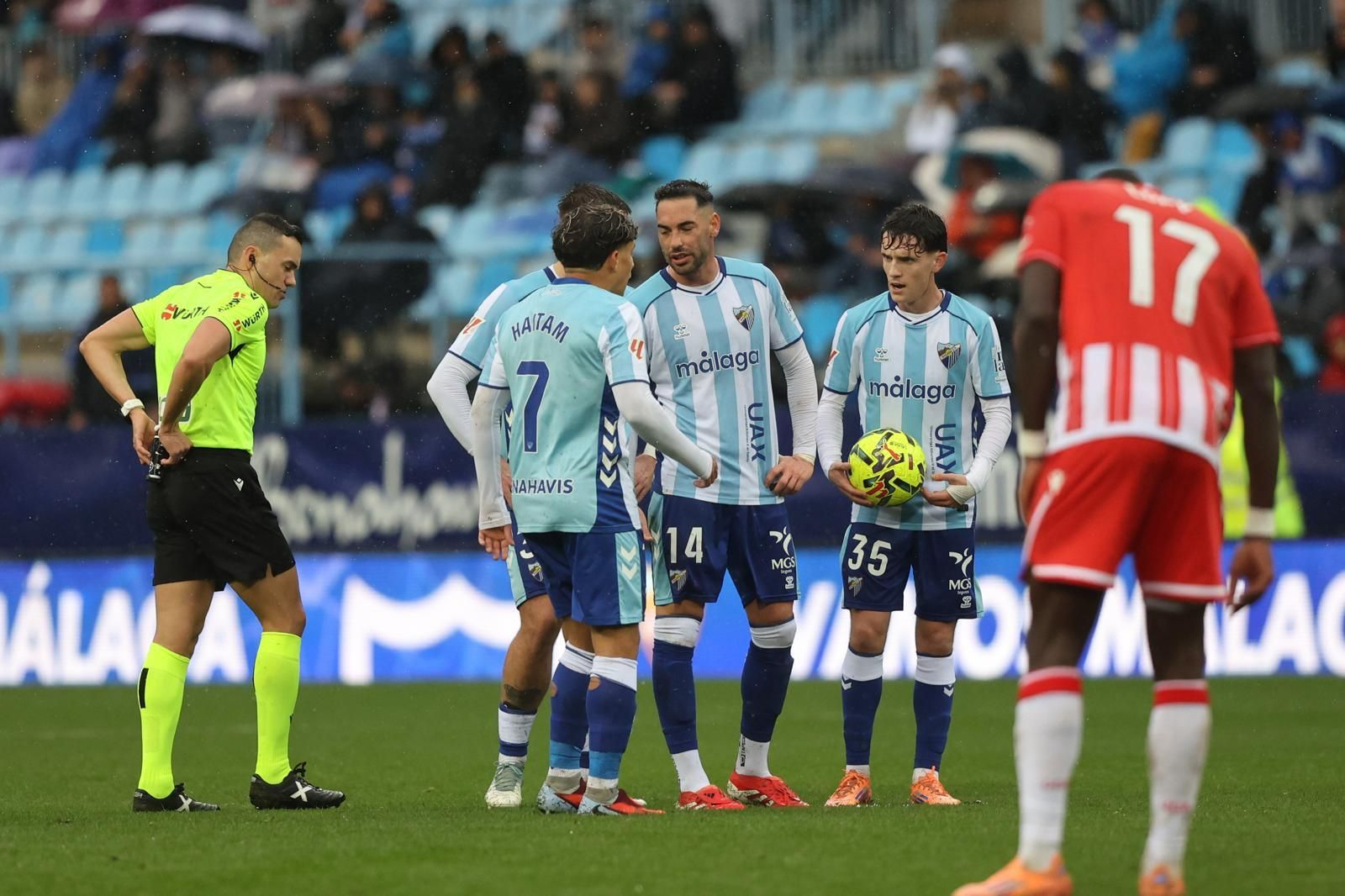 Málaga CF-Almería, en fotos