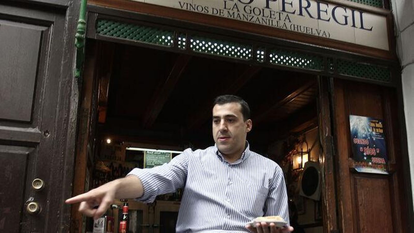 Álvaro Peregil, en su taberna de la calle Mateos Gagos
