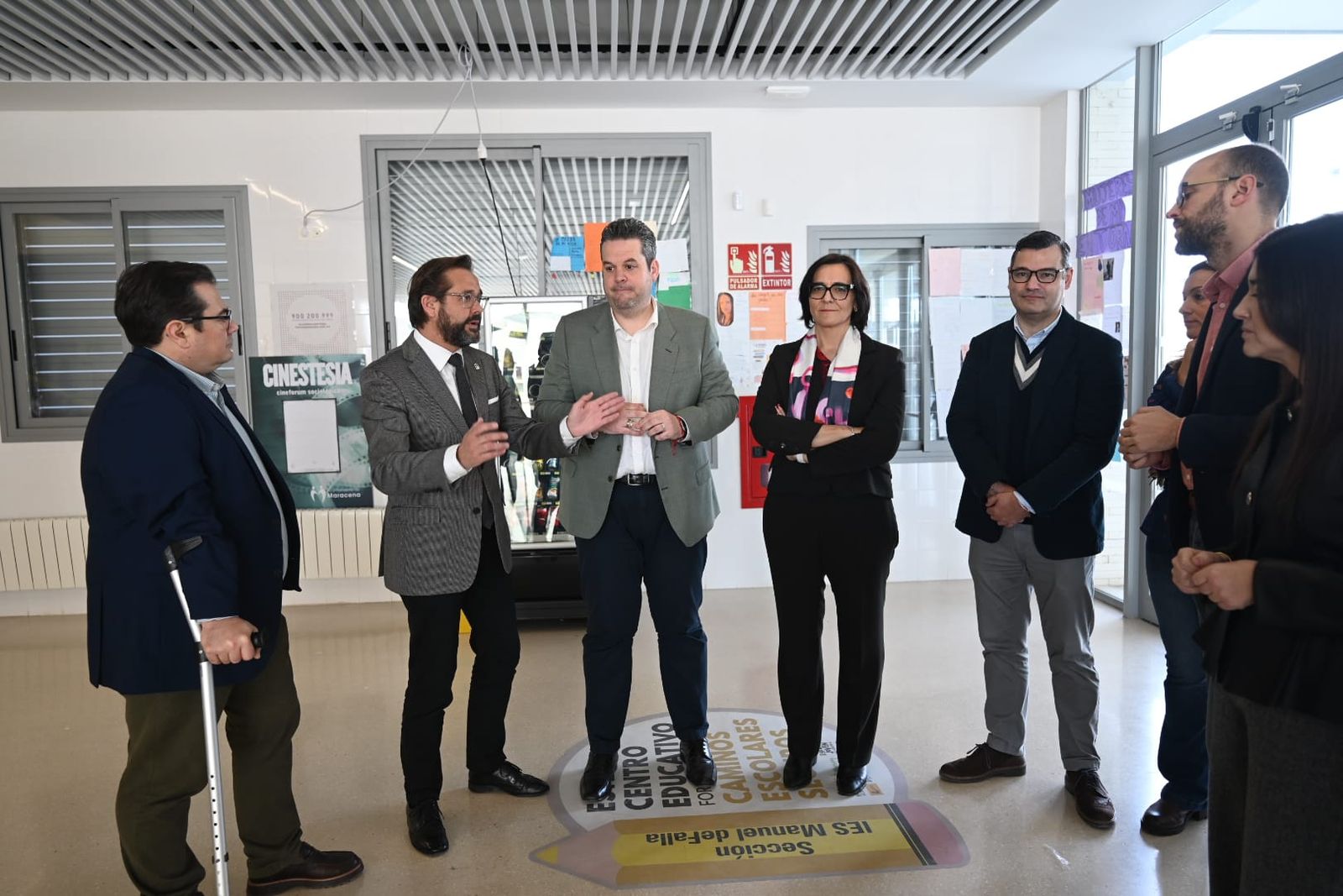 Un momento de la visita, con el alcalde de Maracena como anfitrión.