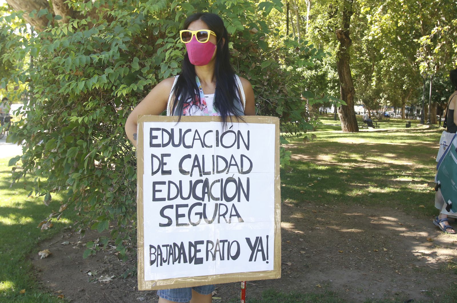 La caravana por una vuelta al cole segura en Córdoba, en fotos