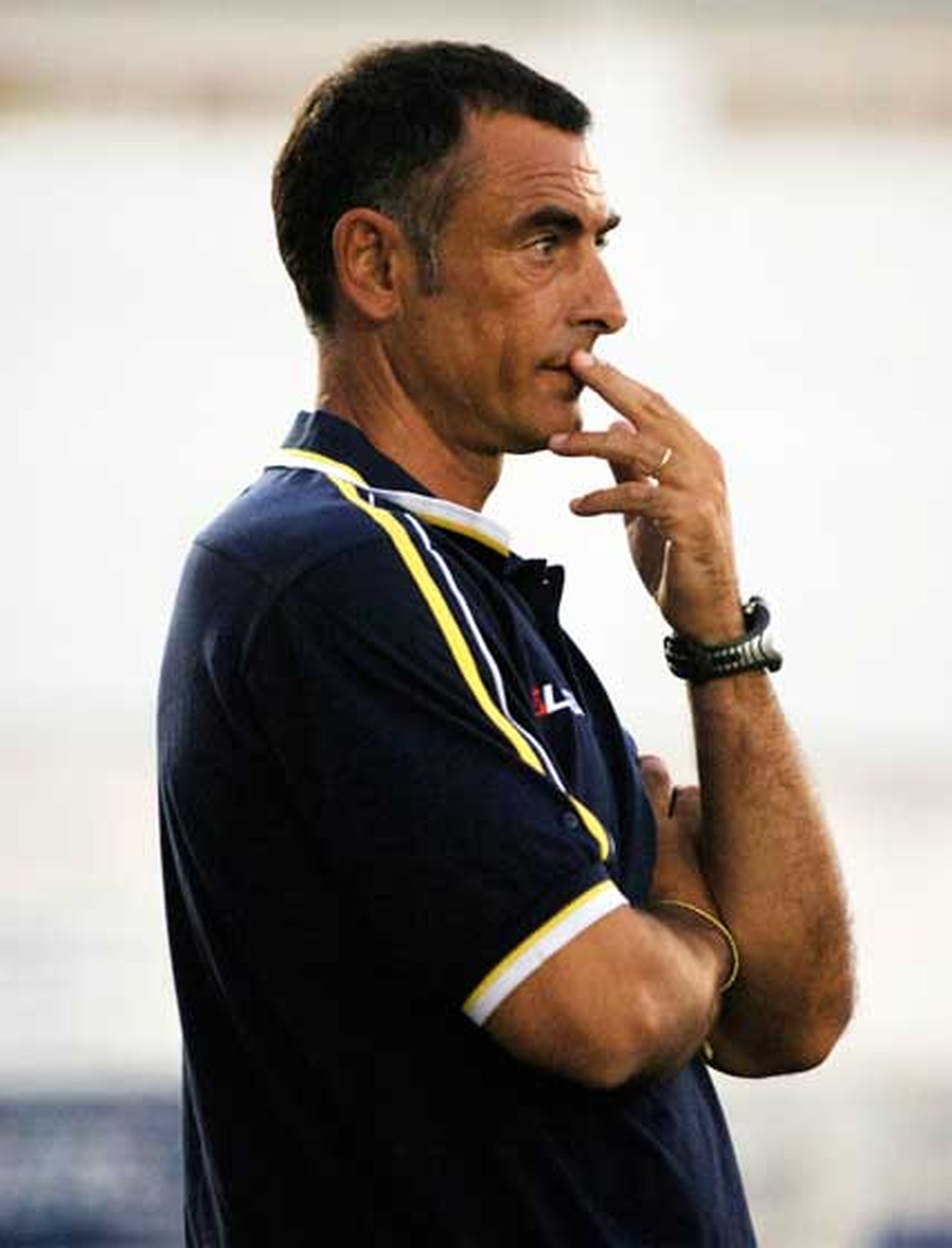 Javi López, técnico del Xerez, antes de hacer una valoración del encuentro, mostró su preocupación con la lesión de José Mari

Foto: Ramon Aguilar