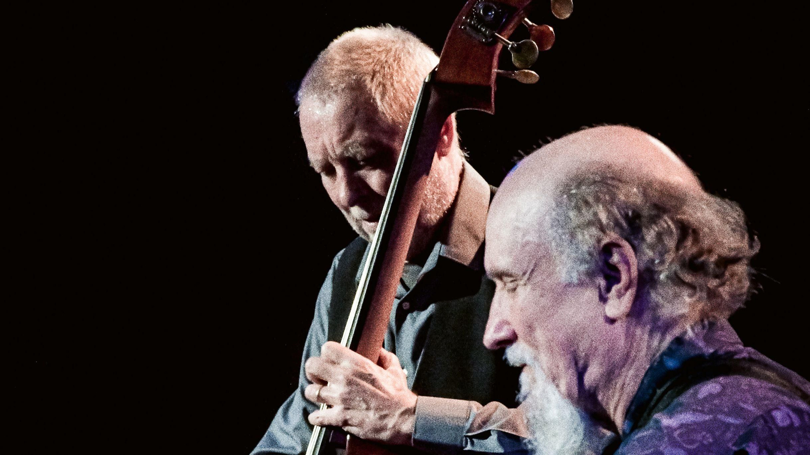 John Scofield y Dave Holland.