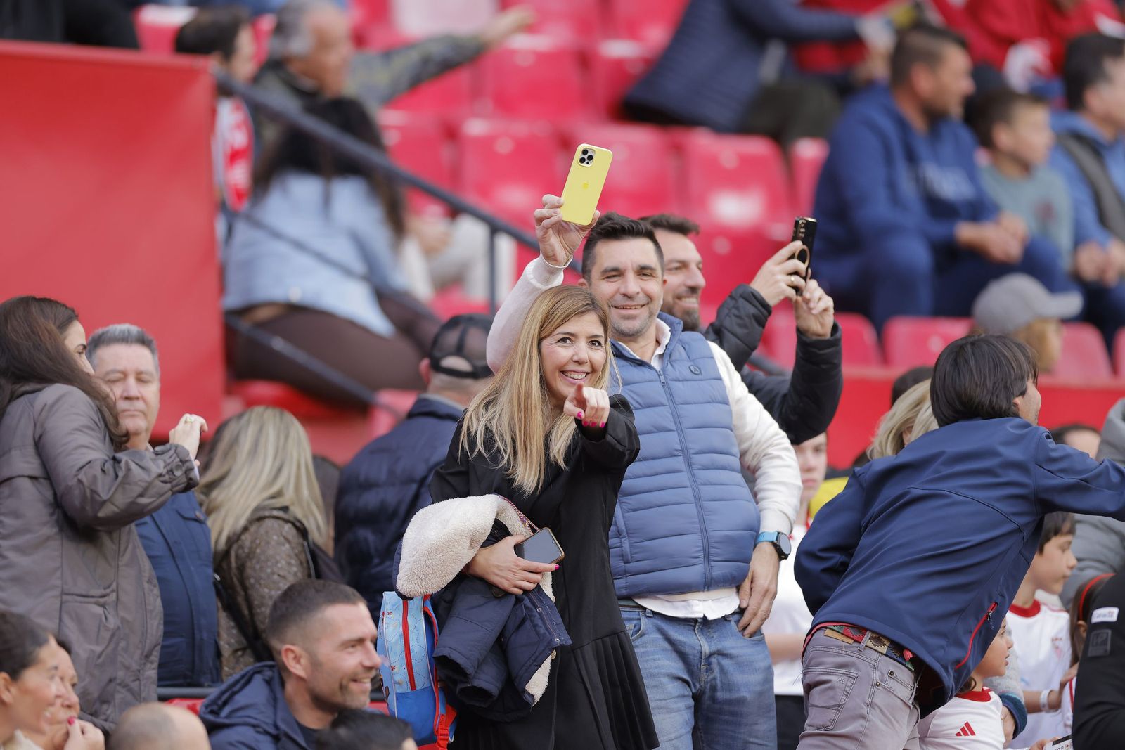 Búscate en las fotos del Sevilla fc - Rayo