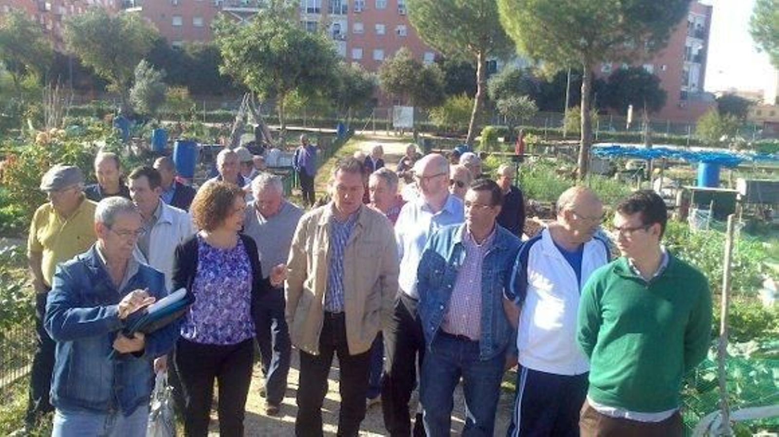 Espadas advierte del "engaño" en Alcosa por la no reurbanización de la avenida de Séneca