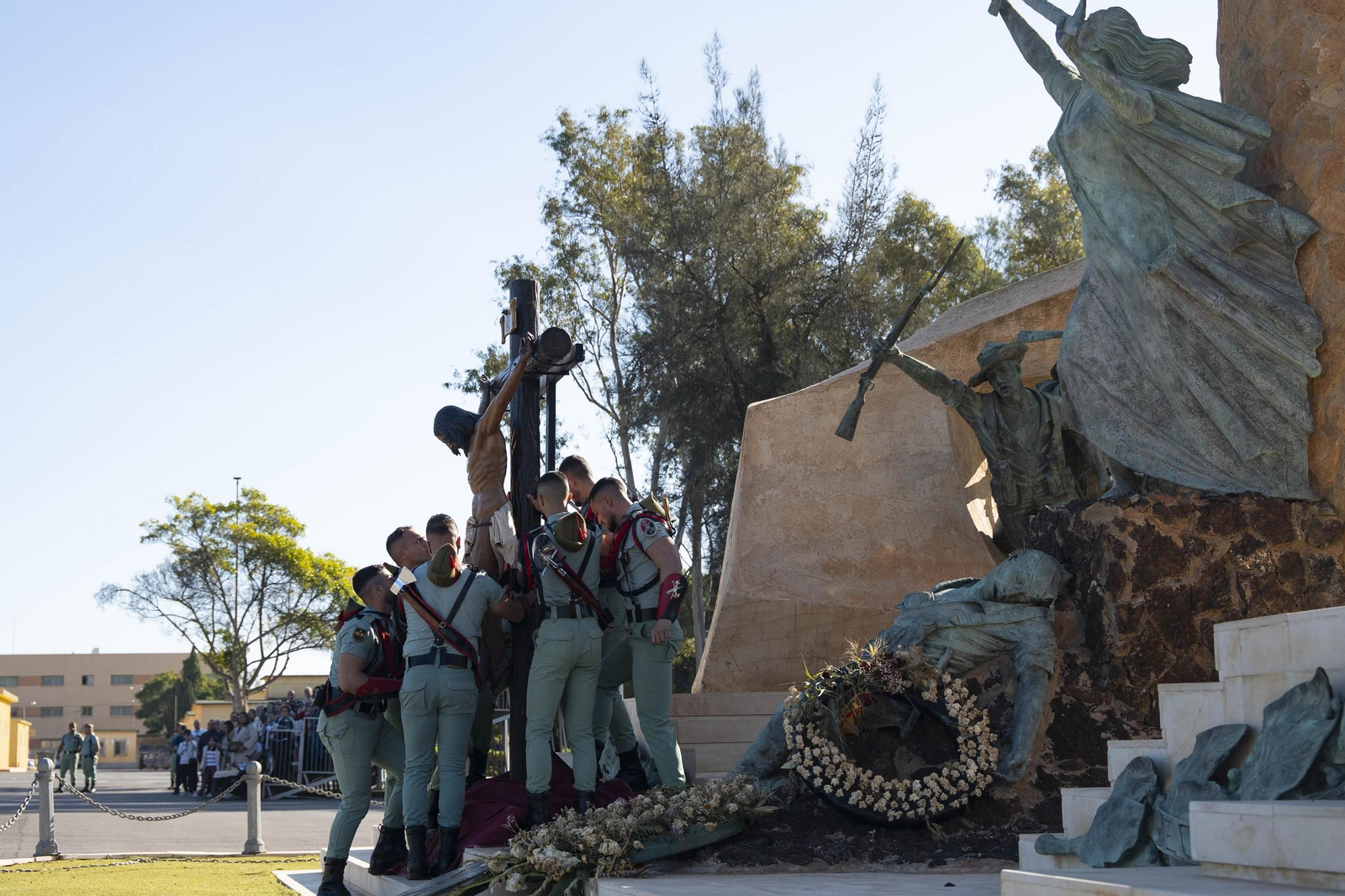 Así conmemora el día de la Inmaculada Concepción la Brigada de la Legión en Almería y despide al contingente que parte a Eslovaquia